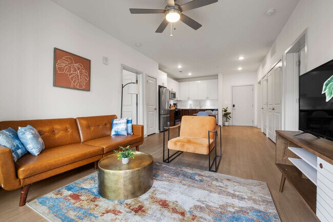 Foto del edificio - 633 E Main St