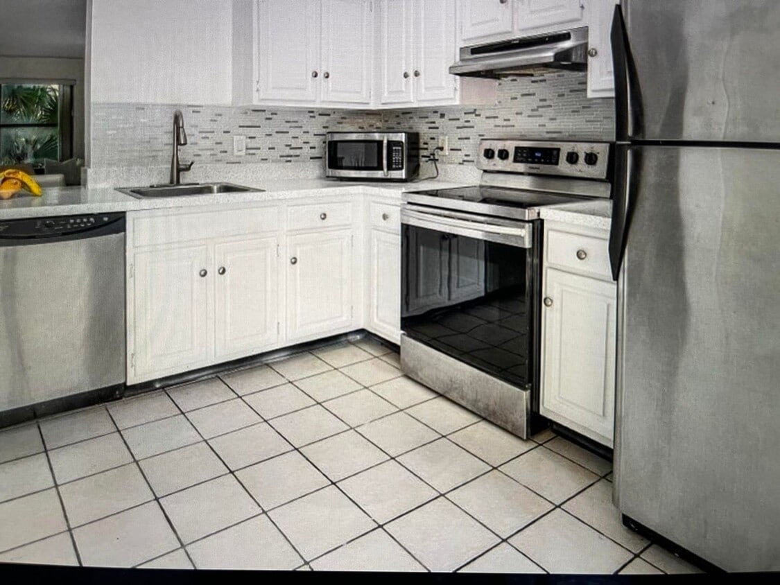 Primary Photo - 12959 Pennypacker Trail