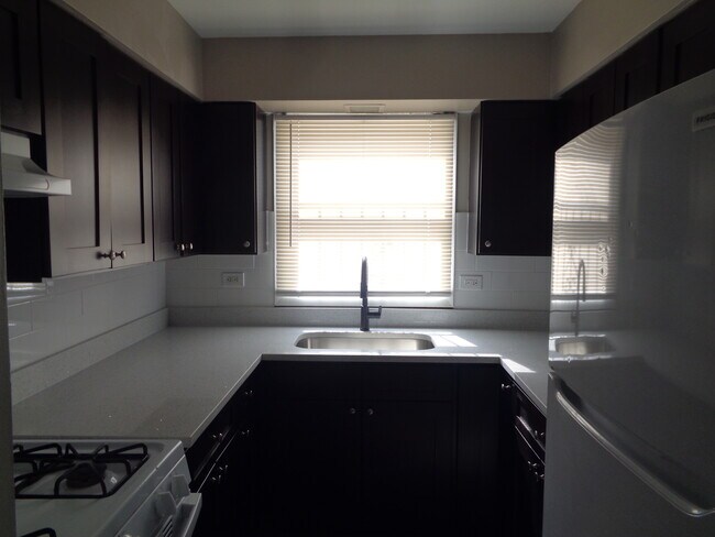 Foto del edificio - 7129 99th St