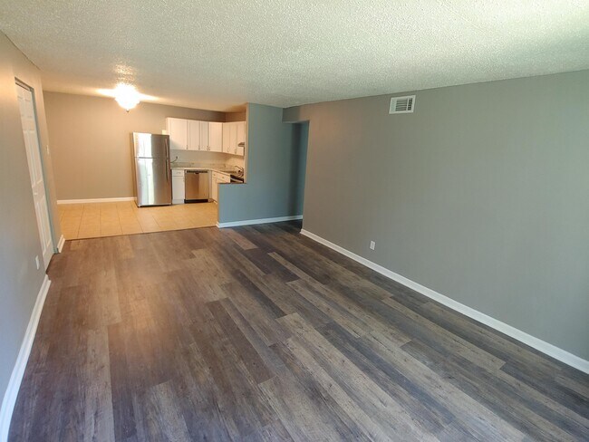 Building Photo - 2844 Blackforest Dr