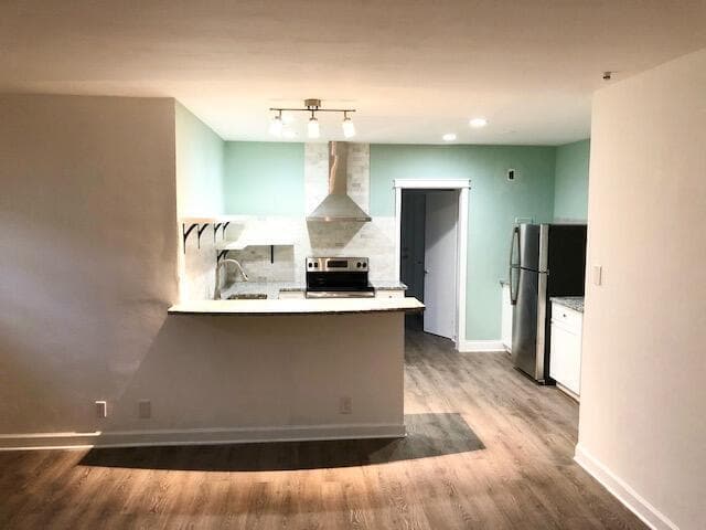 Building Photo - 23 S Lakeside Dr