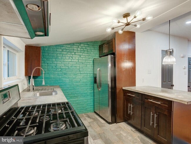 Building Photo - 1520 E Susquehanna Ave