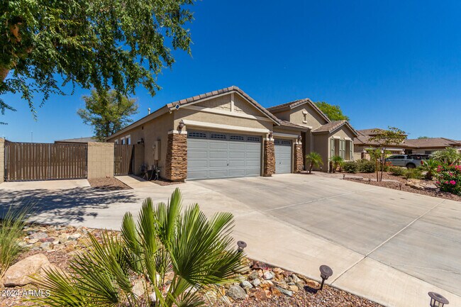 Building Photo - 7453 N 85th Dr