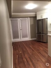 Building Photo - 2057 Triumph St