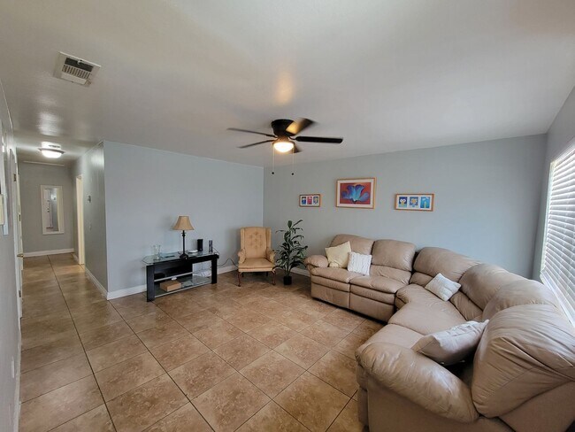 Foto del edificio - Beautiful Home available in Calexico