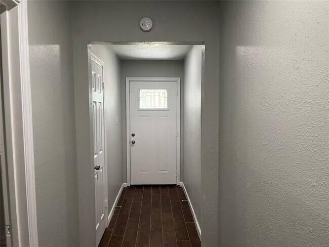 Building Photo - 3114 Eastwick Ln