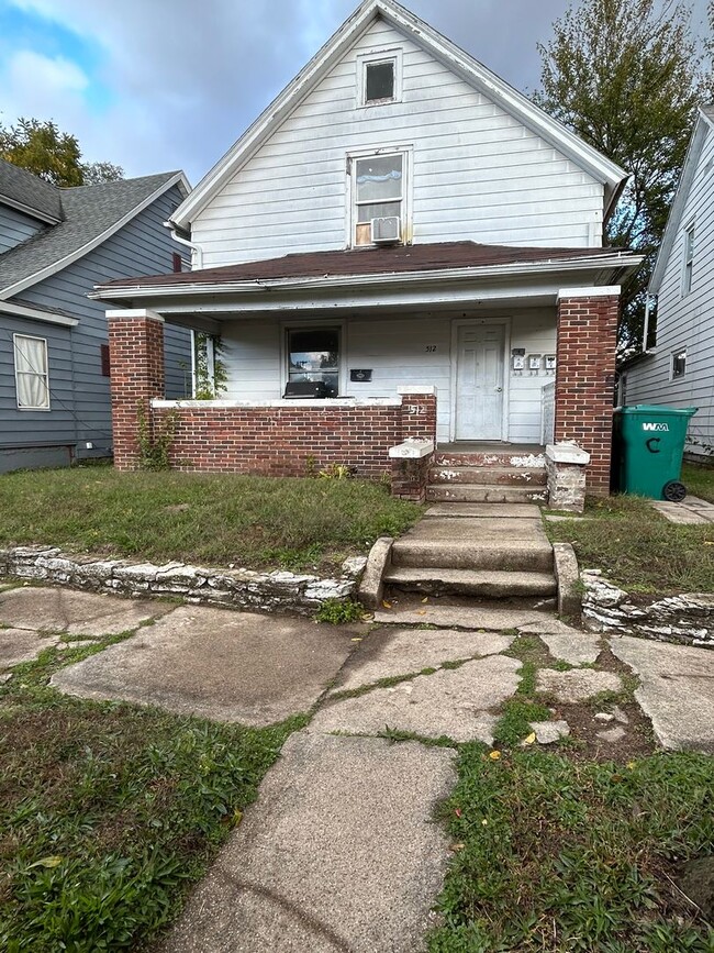 Building Photo - 512 W Battell St