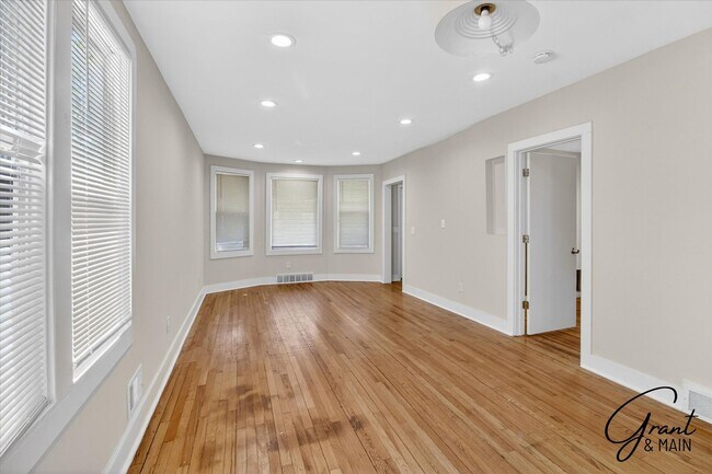 Foto del edificio - 2315 Yemans St