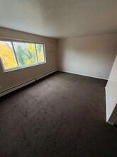 Building Photo - 14815 Euclid Ave