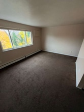 Building Photo - 14815 Euclid Ave