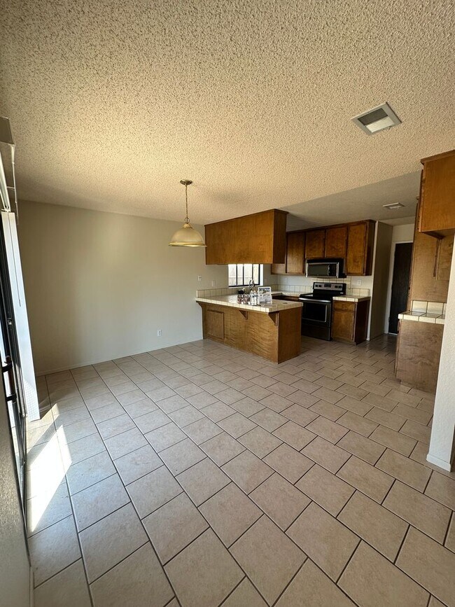 Foto del edificio - 1 Story Home in Emerald Park