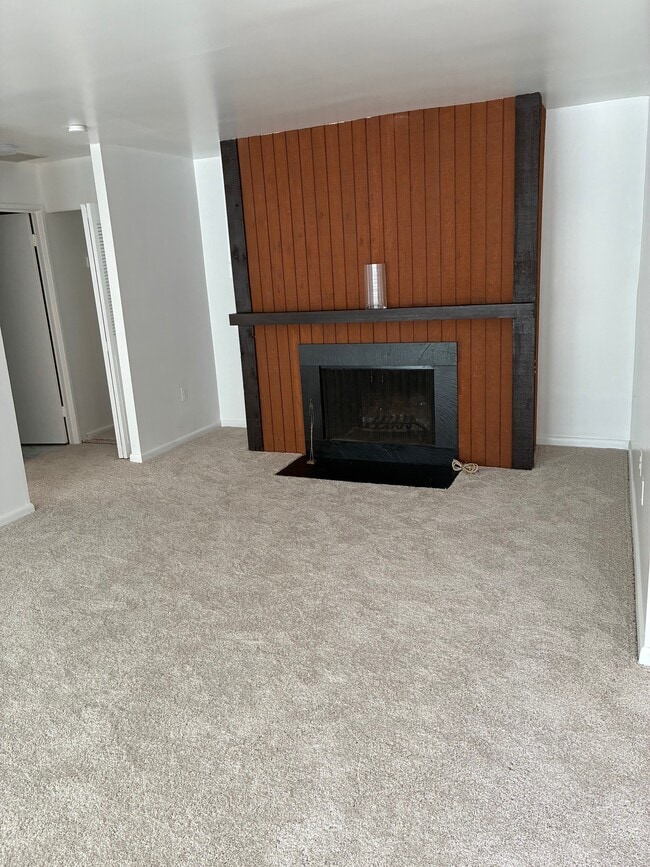 Foto del edificio - 10570 Twin Rivers Rd