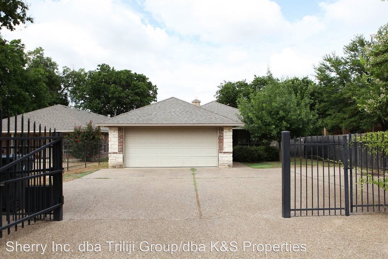 4 br, 4 bath House 2416 S 2nd Street House Rental in Waco, TX