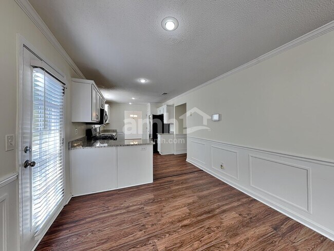 Foto del edificio - 3232 Spring Mesa Dr SW