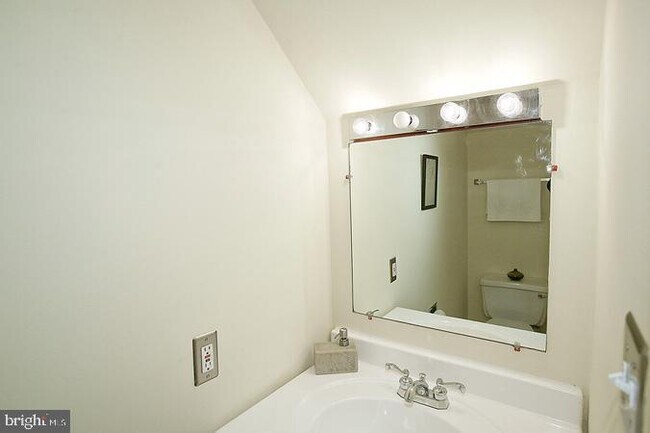 Foto del edificio - 2145 California St NW