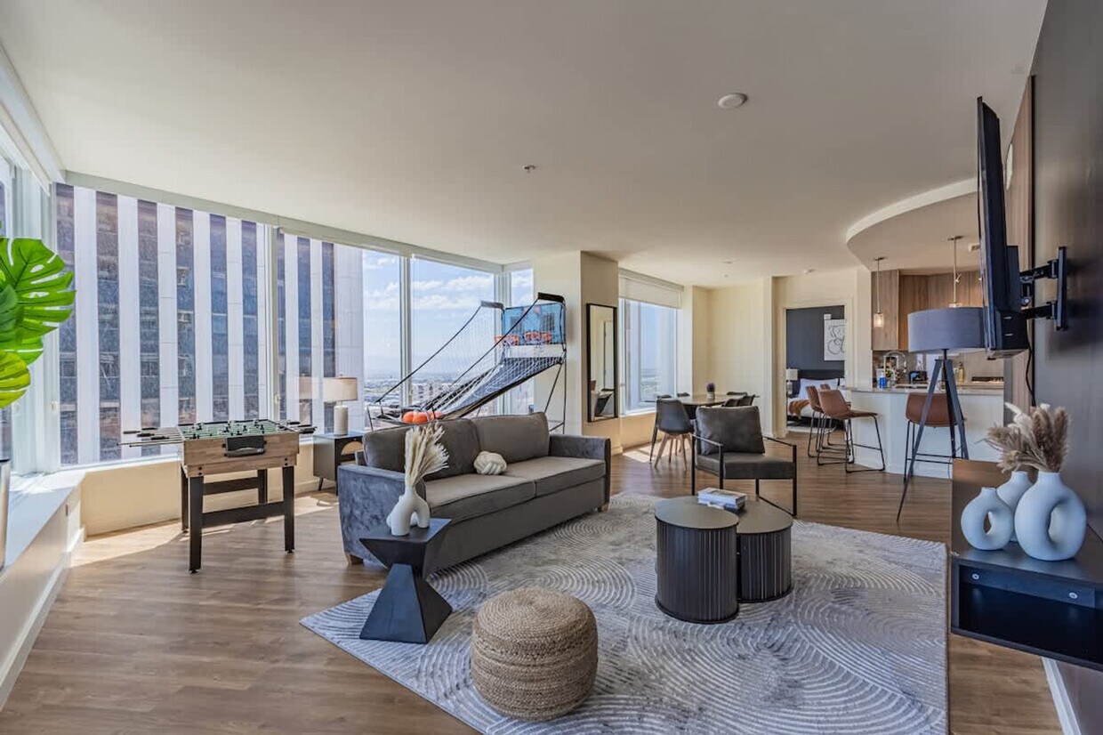 Foto principal - 44 W Monroe St