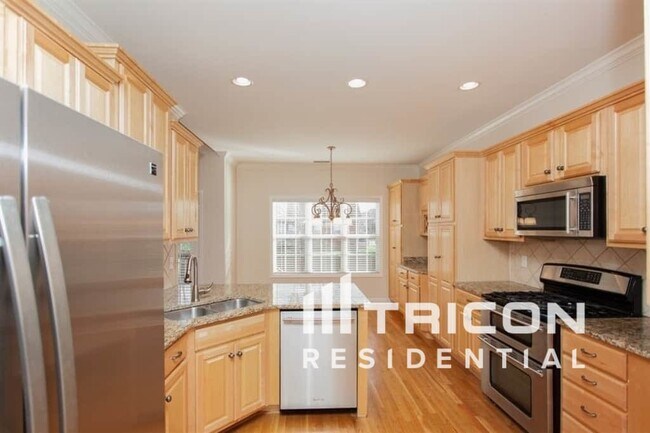 Foto del edificio - 1101 Lowestoft Ct