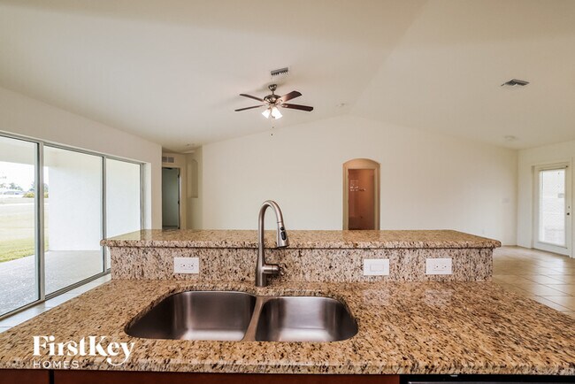 Foto del edificio - 1009 NW 15th Terrace