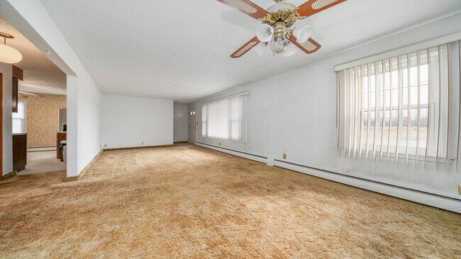 Foto del edificio - 930 E Riverside Blvd