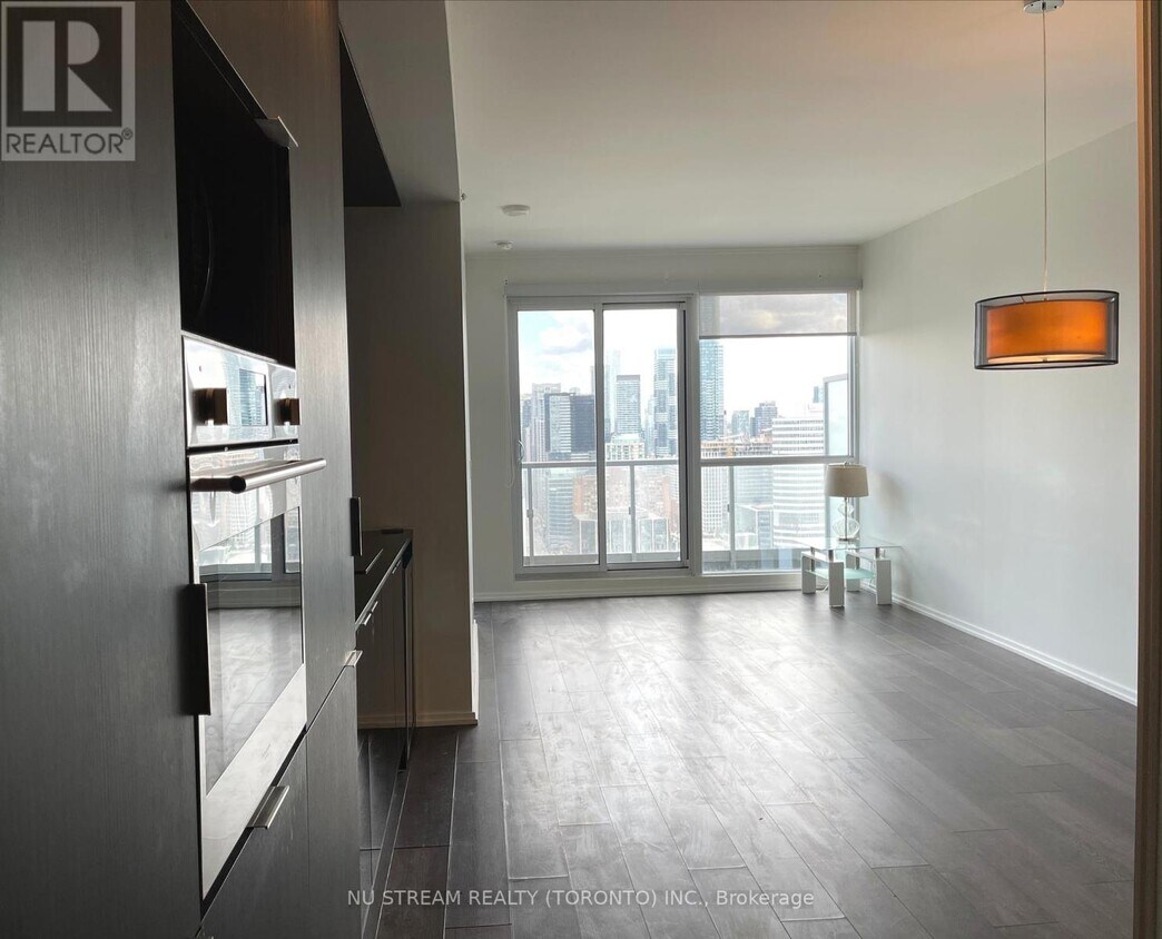 704070 Temperance St, Toronto, ON M5H 0B1 House for Rent in Toronto