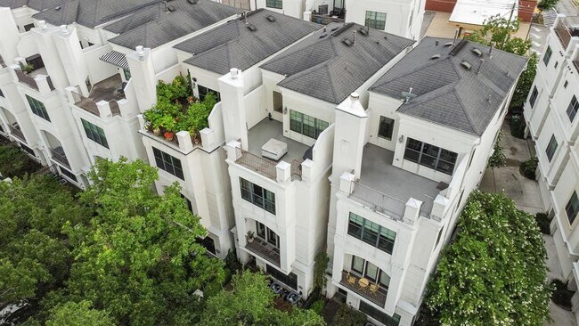 Foto del edificio - 3937 Law St