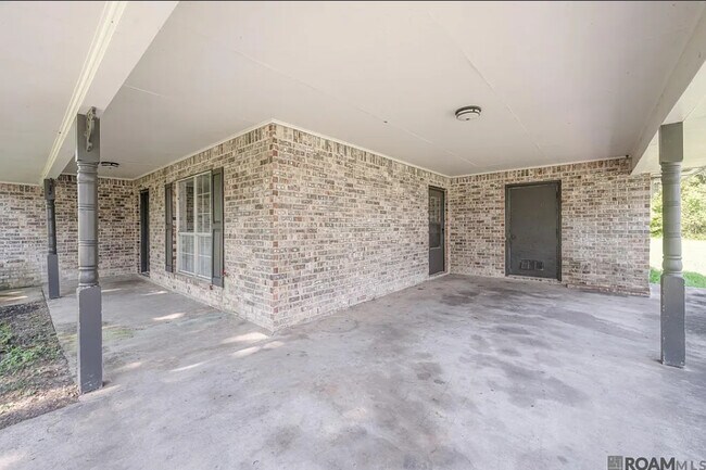 Foto del edificio - 37520 Butz Rd
