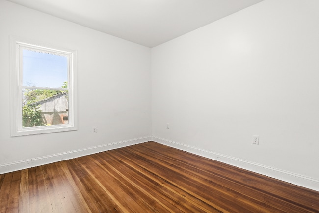 Building Photo - 5 Siegel St