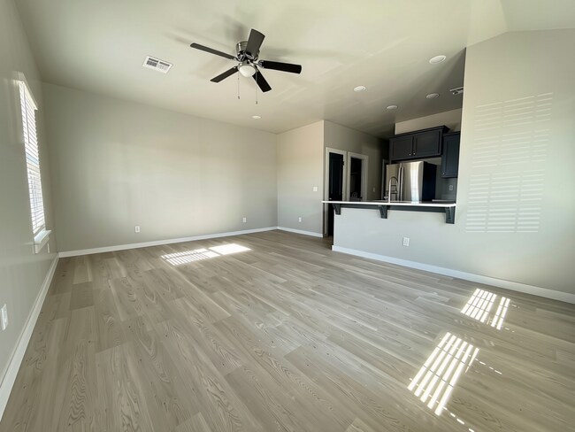 Foto del edificio - 1411 SW Bishop Rd