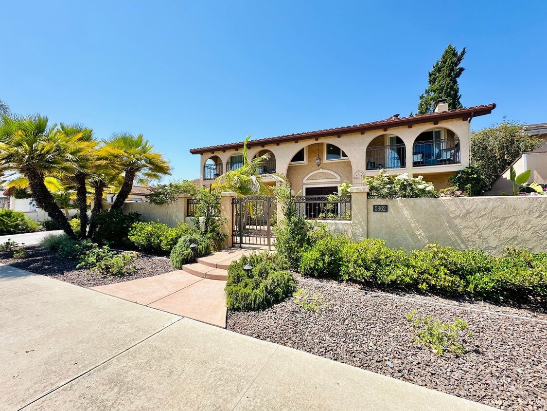 Primary Photo - Spacious 4-Bedroom Family Home with EV Cha...