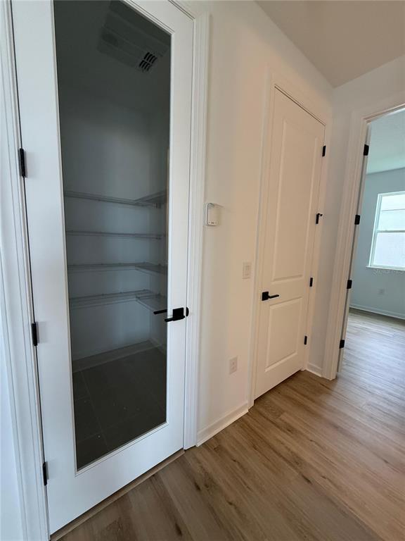 Foto del edificio - 1373 Stoneway Pl