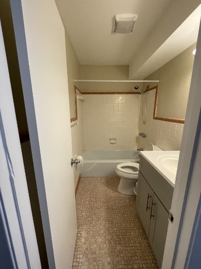 Building Photo - 240 Harmon Ave