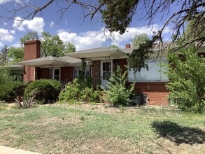 Building Photo - 1520 E Pikes Peak Ave