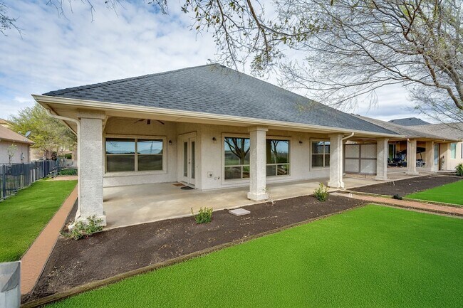 Foto del edificio - 9109 Perimeter Dr