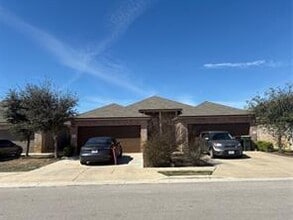 Building Photo - 142 Samuel Dr