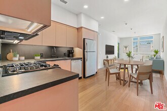 Building Photo - 10601 Washington Blvd