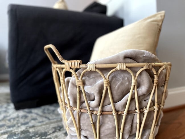 Building Photo - 607 Lake Forest Road