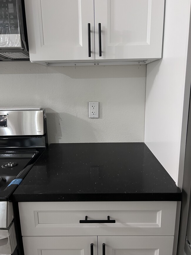 Building Photo - 3219 Colorado Ave