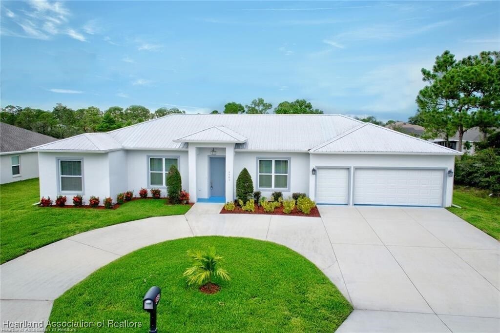 Foto principal - 4983 San Lorenzo Dr