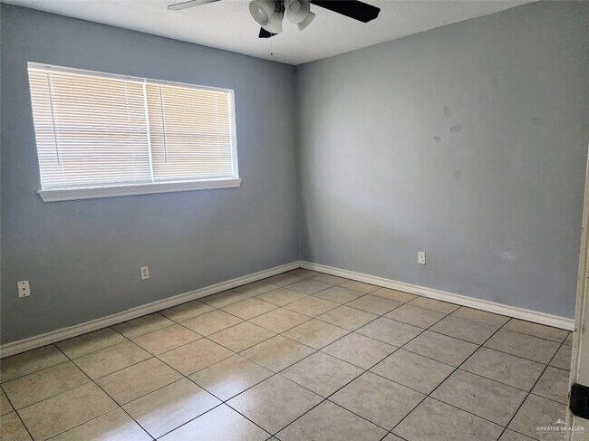 Building Photo - 1509 W Nolana Ave