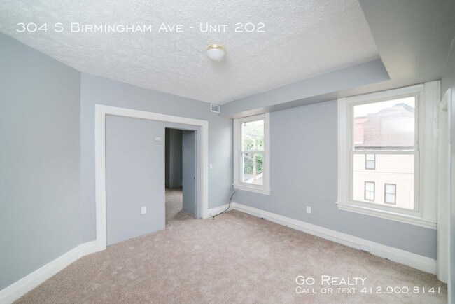 Foto del edificio - Independent Apartment Close to City!