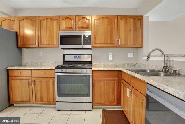 Foto del edificio - 6444 Terrace Ct