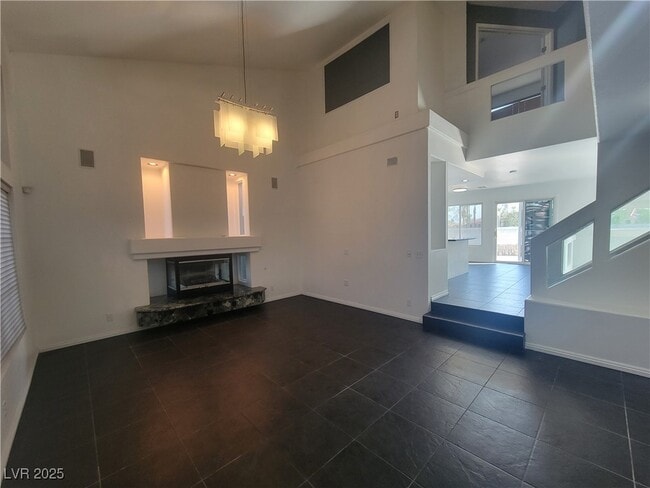 Building Photo - 2094 Silver Breeze Ave