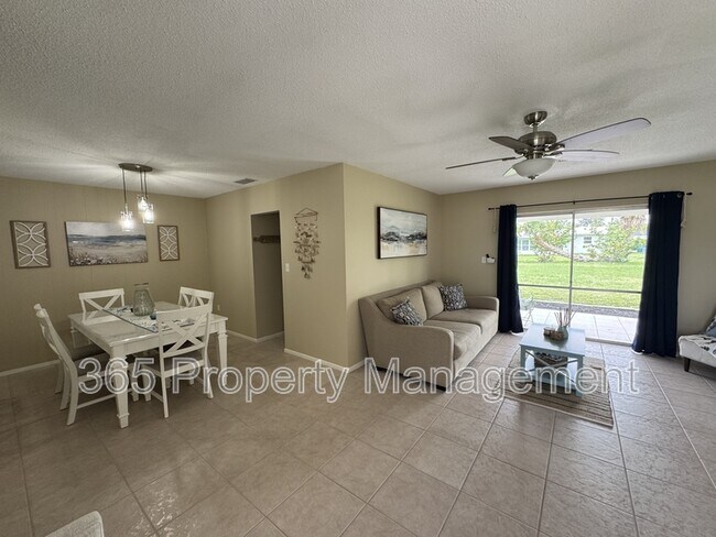 Foto del edificio - 22206 Laramore Ave