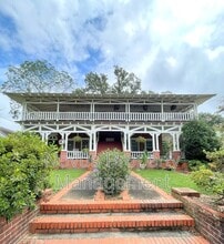 Building Photo - 319 College St