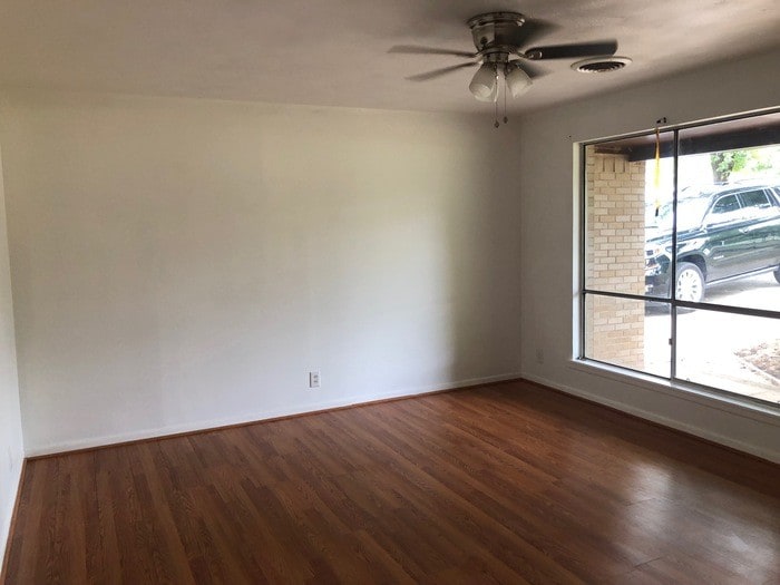 Building Photo - Newly updated home by Waterloo Pool