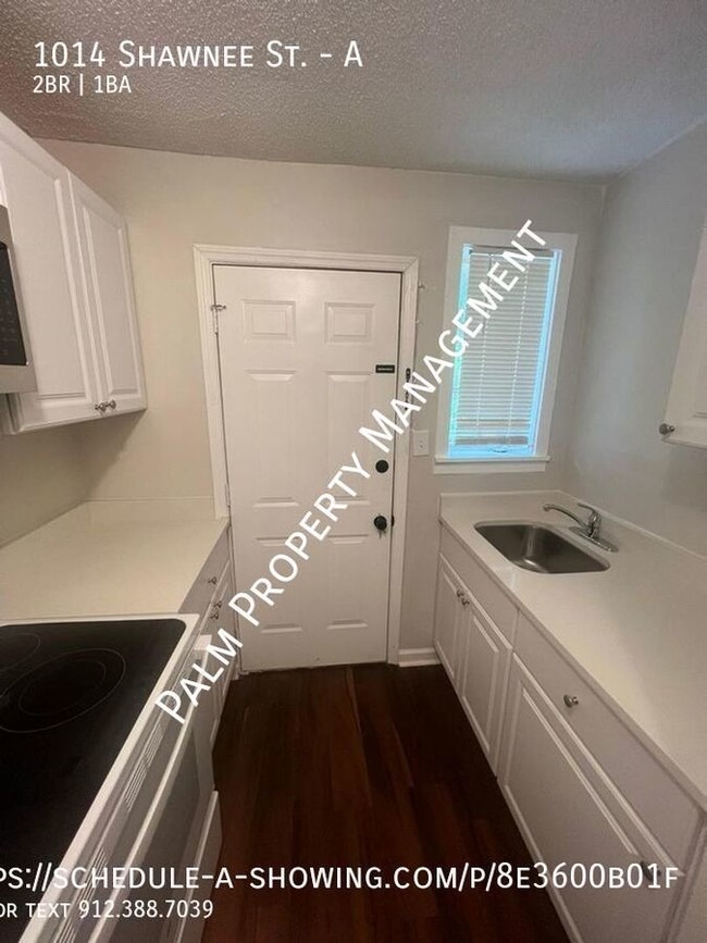 Building Photo - 2 Bedroom, 1 Bathroom Duplex Apartment For...