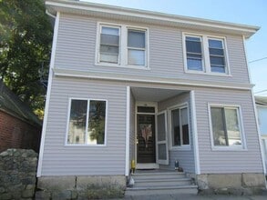 Building Photo - 32 Pierce St