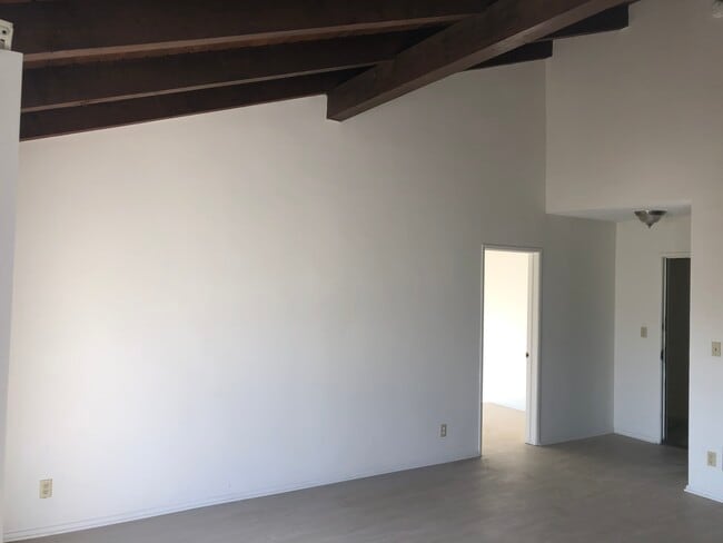 Vaulted ceiling in living area - 2619 S Sepulveda Blvd