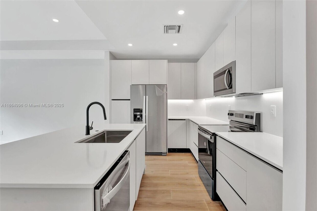 Foto principal - 1563 NW 94th Ave