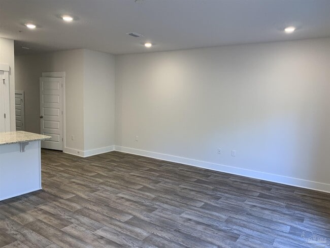 Building Photo - 1524 Farragut Way